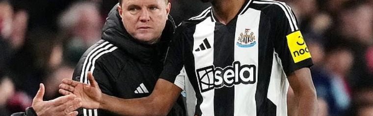 Betway-埃迪-豪谈伊萨克：我们关系曾非常好，在他罢训后发生了变化